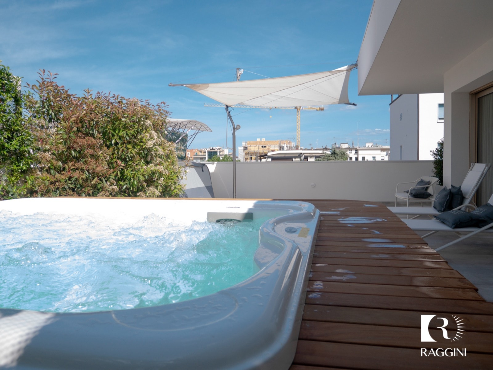 WE.ME Suite Hotel: terrazzo della suite, foto 1 di 9